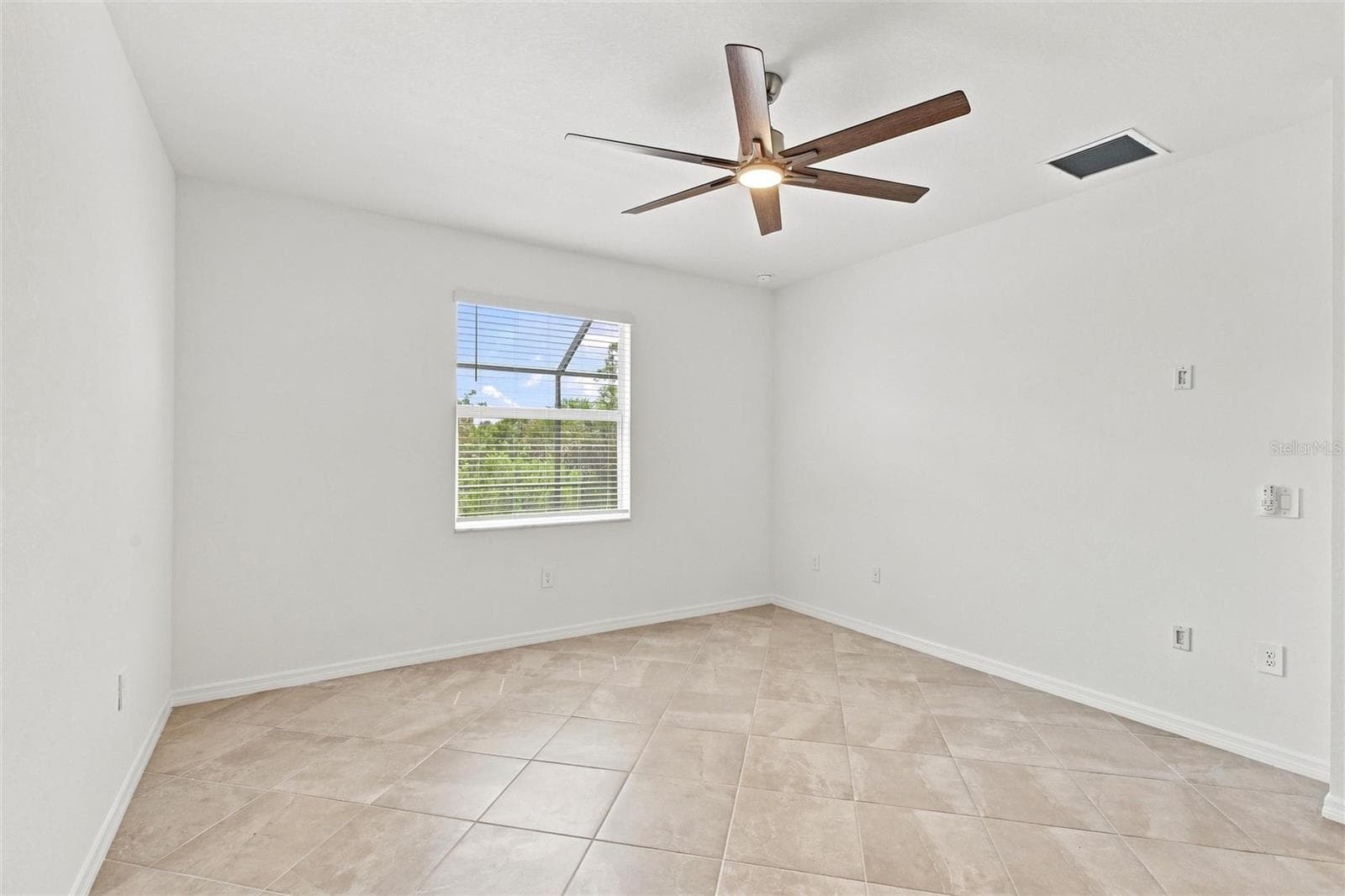 Single Family Residence at 11296 PINOT DR, VENICE, photo 30 of 50