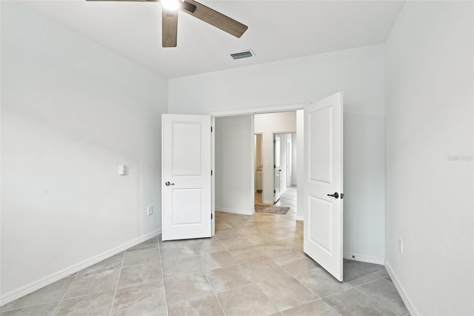 Single Family Residence at 11296 PINOT DR, VENICE, photo 34 of 50
