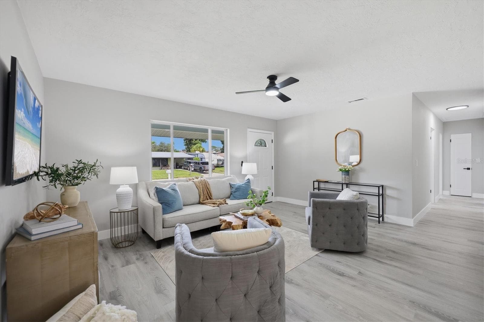 Single Family Residence at 4219 DEERFIELD DR, SARASOTA, photo 6 of 40