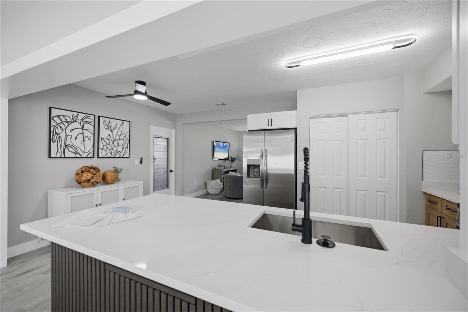 Single Family Residence at 4219 DEERFIELD DR, SARASOTA, photo 9 of 40