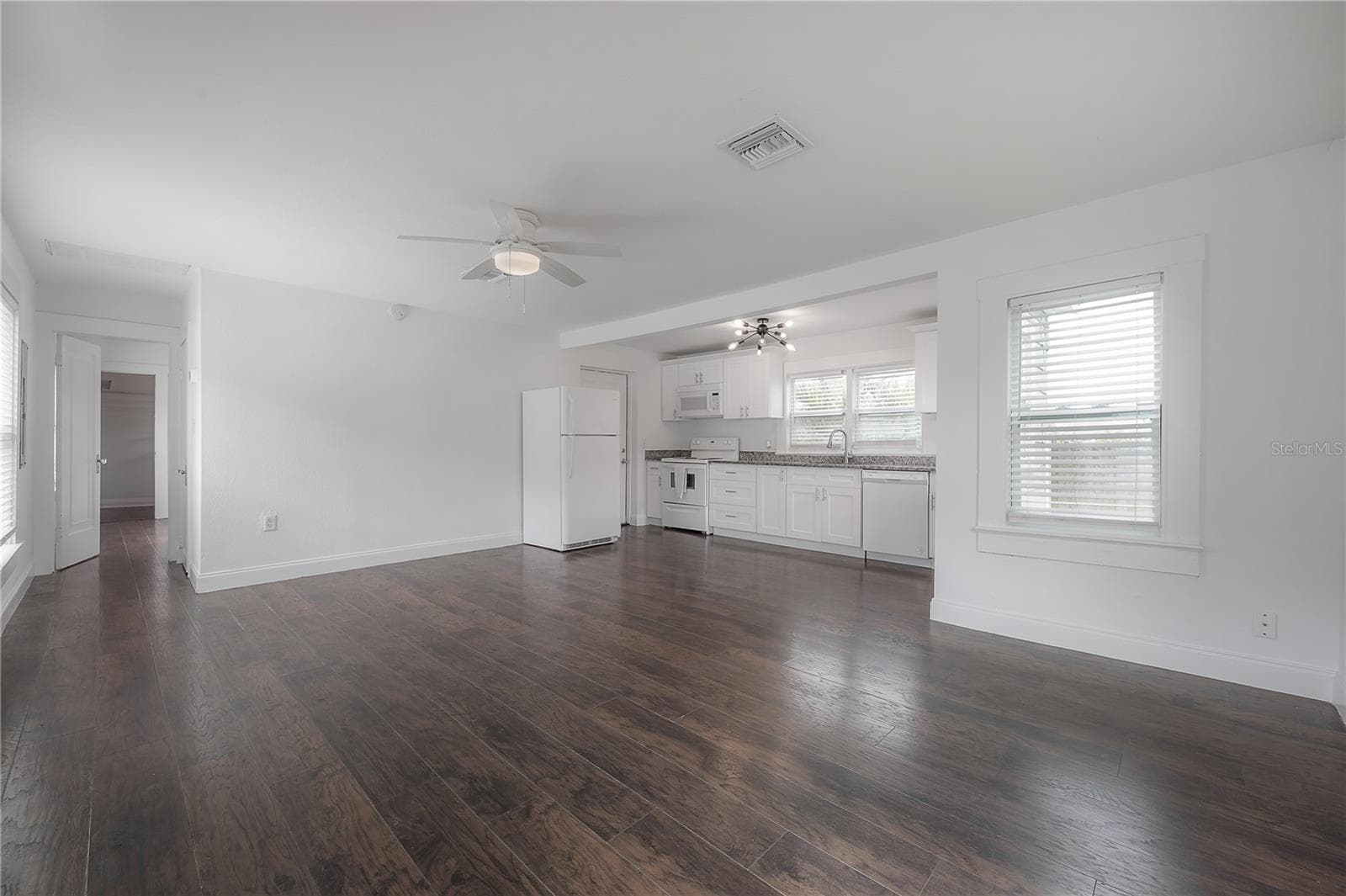 Duplex at 405 E CAYUGA ST, TAMPA, photo 17 of 54