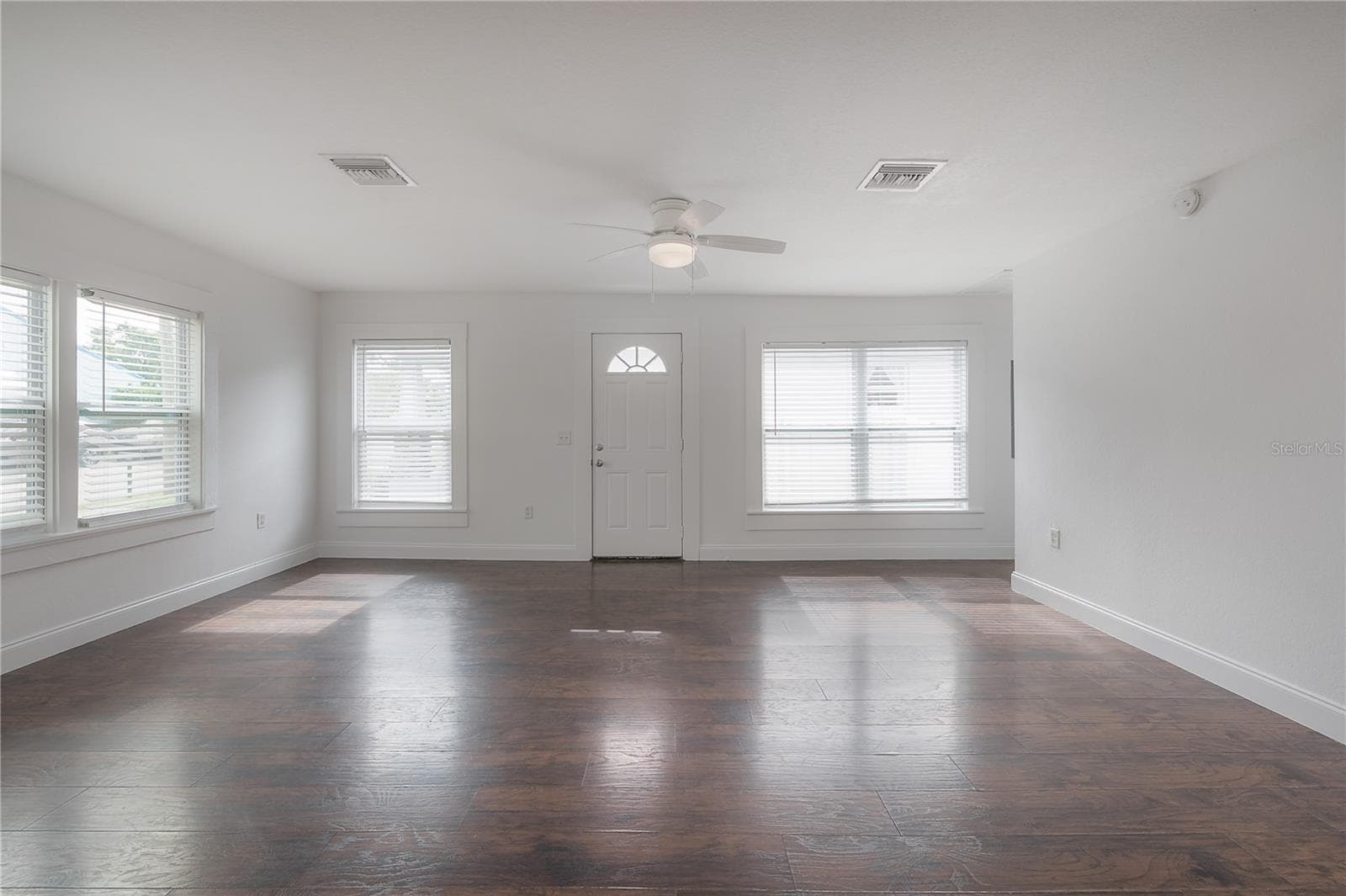 Duplex at 405 E CAYUGA ST, TAMPA, photo 18 of 54