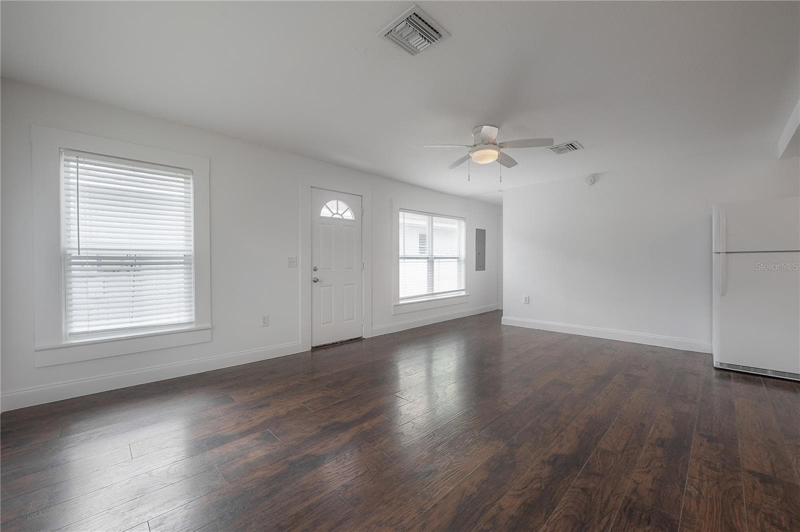 Duplex at 405 E CAYUGA ST, TAMPA, photo 19 of 54