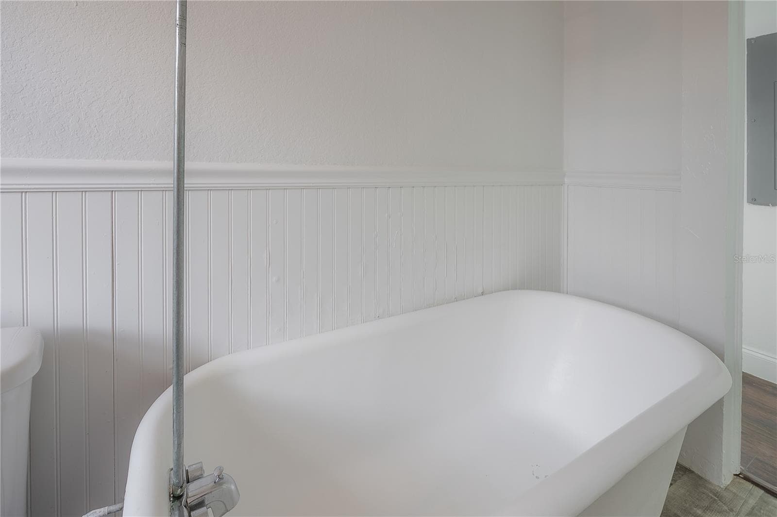 Duplex at 405 E CAYUGA ST, TAMPA, photo 23 of 54