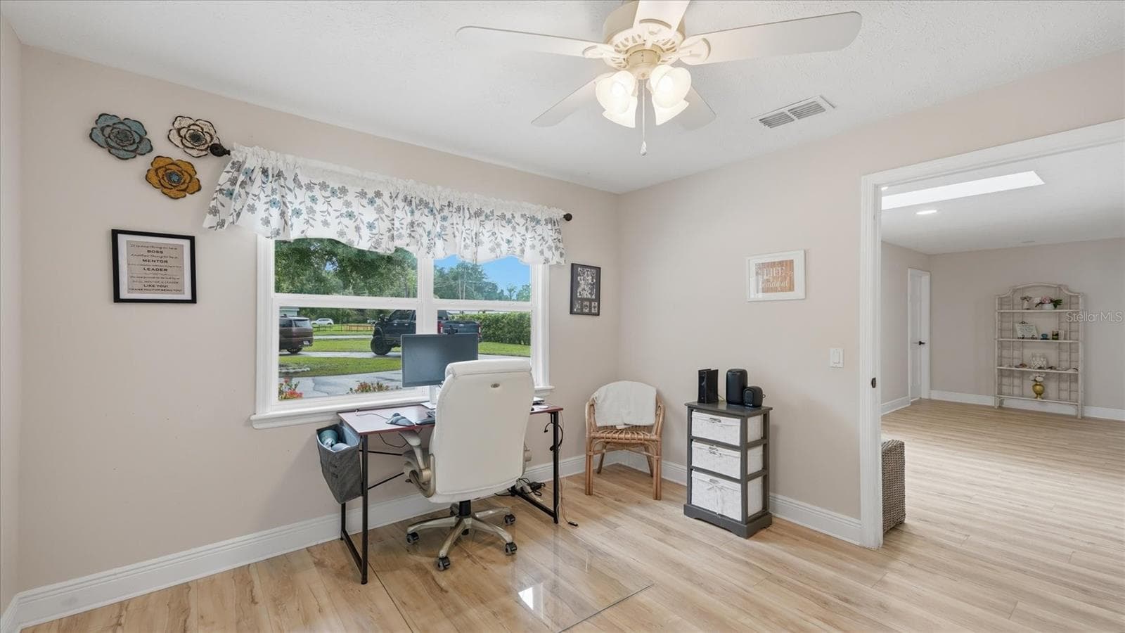 Office is to the right as you enter home - 15127 PENNINGTON RD, TAMPA