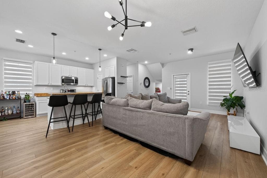 Townhouse at 4546 BAY SPRING CT, TAMPA, photo 13 of 51