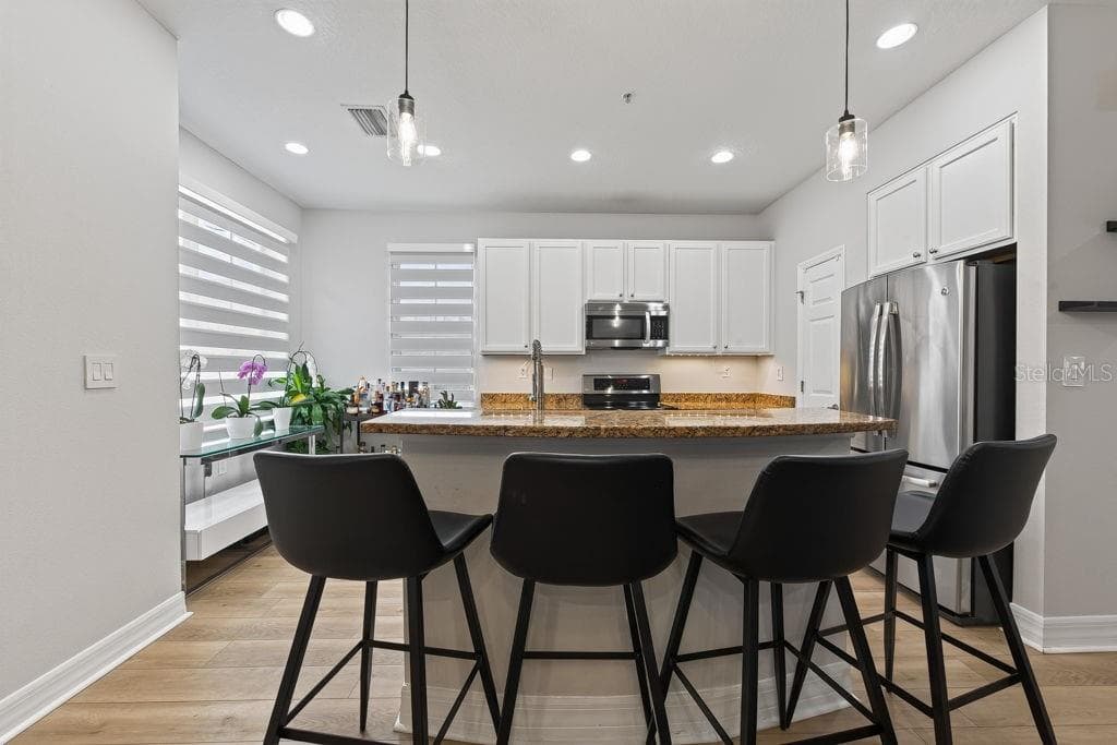 Townhouse at 4546 BAY SPRING CT, TAMPA, photo 16 of 51