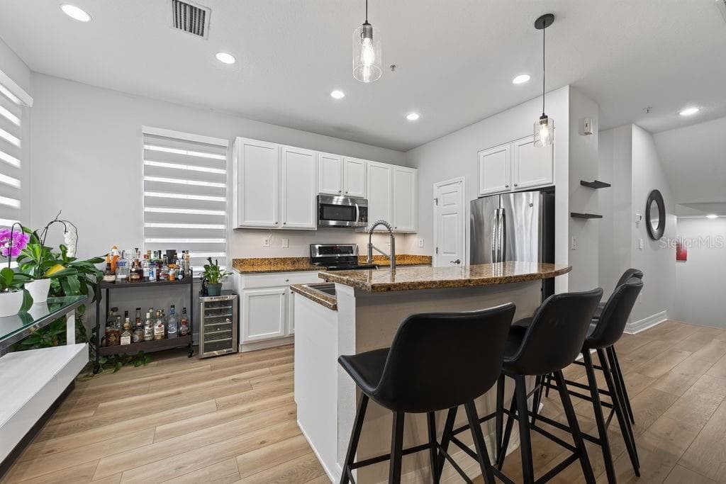 Townhouse at 4546 BAY SPRING CT, TAMPA, photo 17 of 51