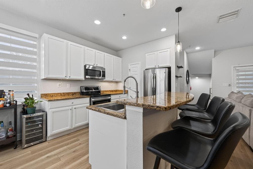 Townhouse at 4546 BAY SPRING CT, TAMPA, photo 18 of 51