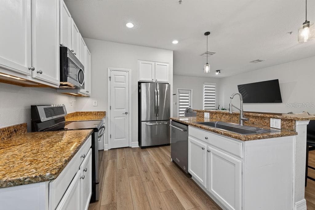 Townhouse at 4546 BAY SPRING CT, TAMPA, photo 20 of 51