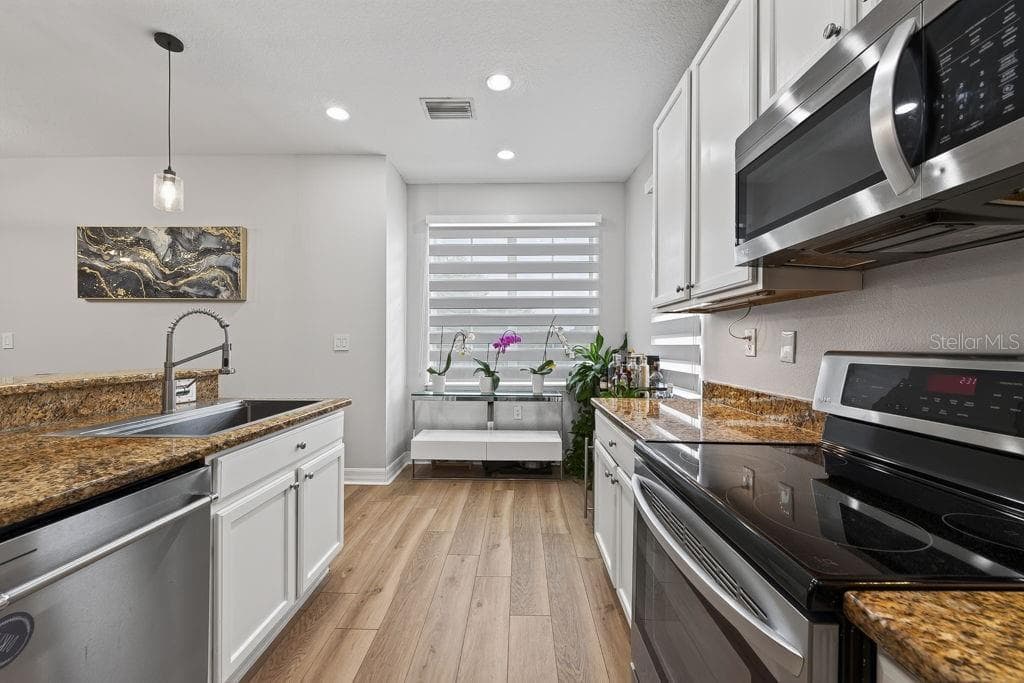 Townhouse at 4546 BAY SPRING CT, TAMPA, photo 21 of 51