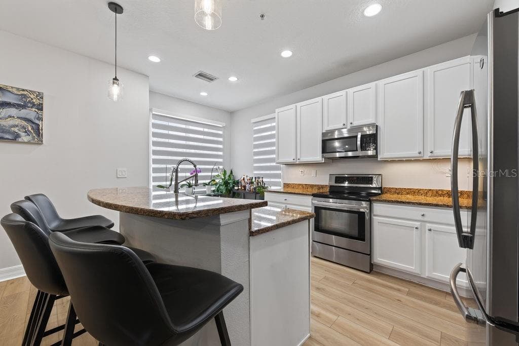 Townhouse at 4546 BAY SPRING CT, TAMPA, photo 22 of 51