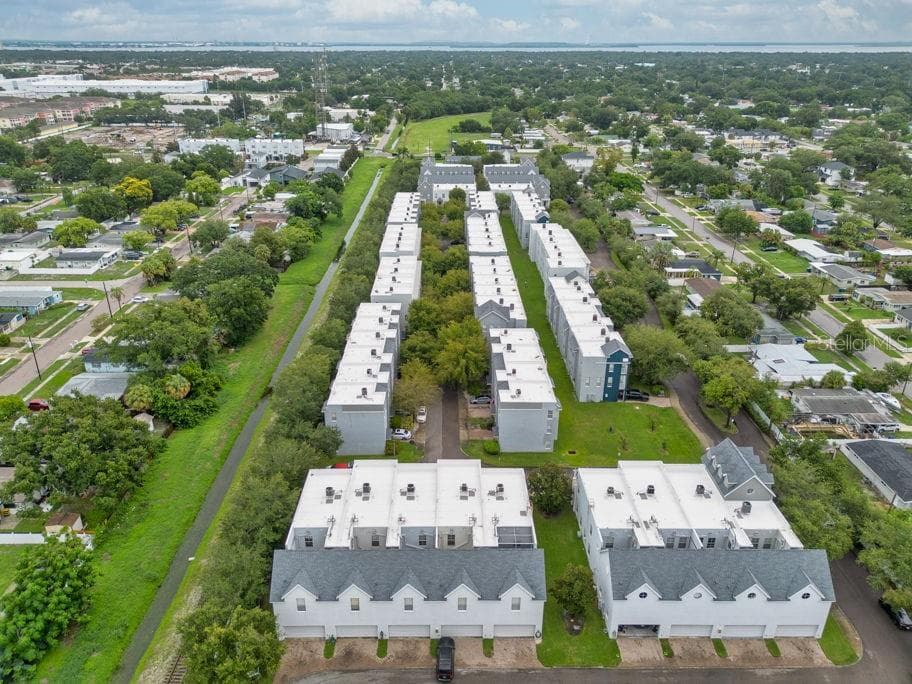 Townhouse at 4546 BAY SPRING CT, TAMPA, photo 43 of 51