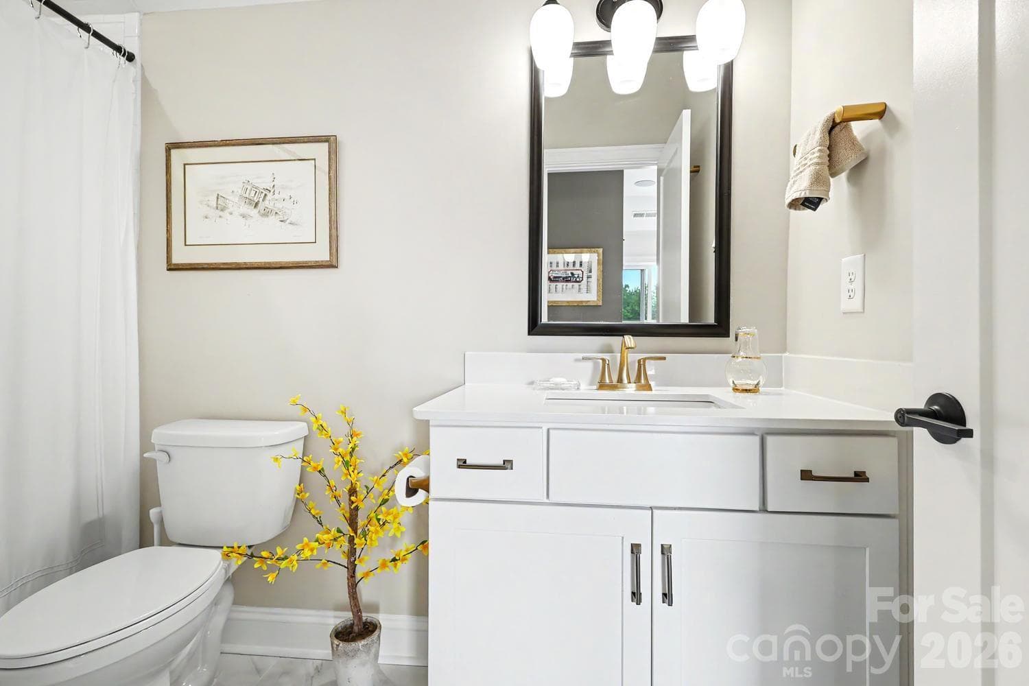 Bedroom/Office ensuite - 2505 Kenmore Avenue, Charlotte