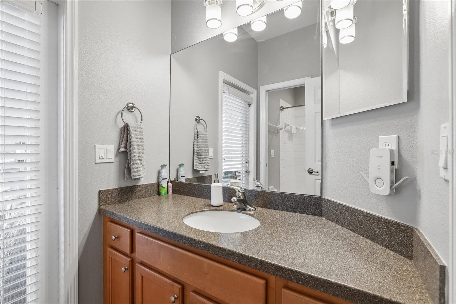 Single Family Residence at 809 SEMINOLE SKY DR, RUSKIN, photo 31 of 63