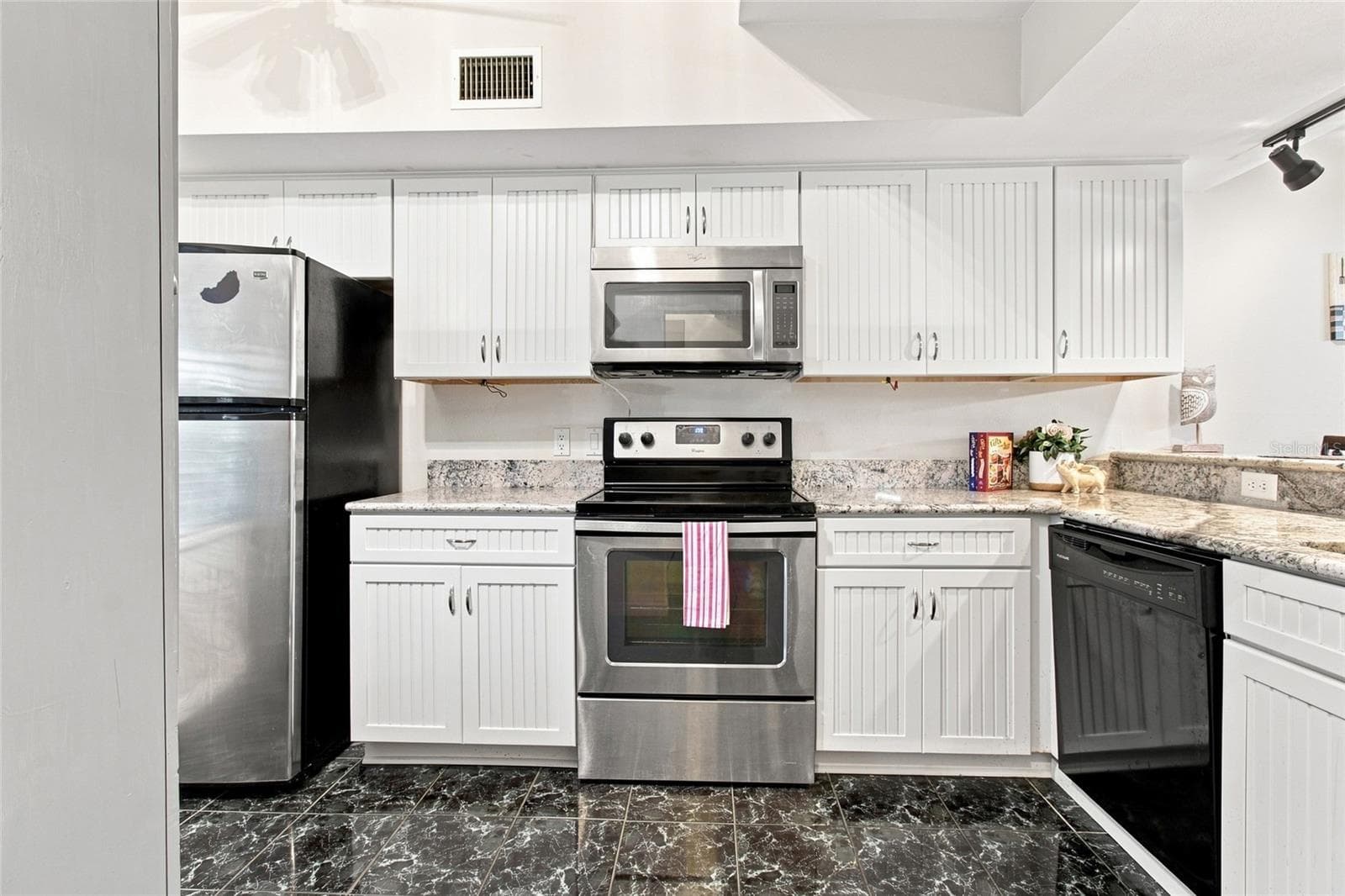 Kitchen - 2599 DOLLY BAY DR #306, PALM HARBOR