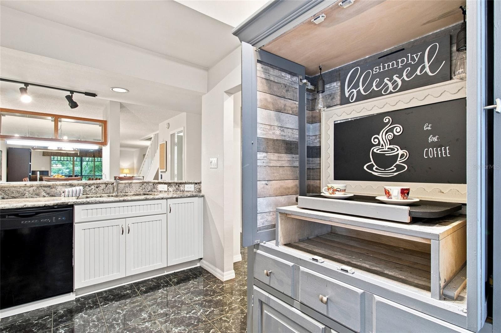 Kitchen with coffee bar and Breakfast Bar with Stools - 2599 DOLLY BAY DR #306, PALM HARBOR