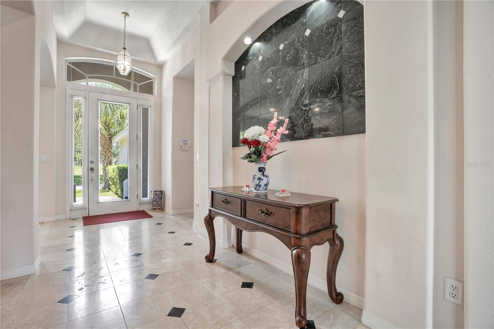 Single Family Residence at 1709 GOLFVIEW DR, KISSIMMEE, photo 2 of 30