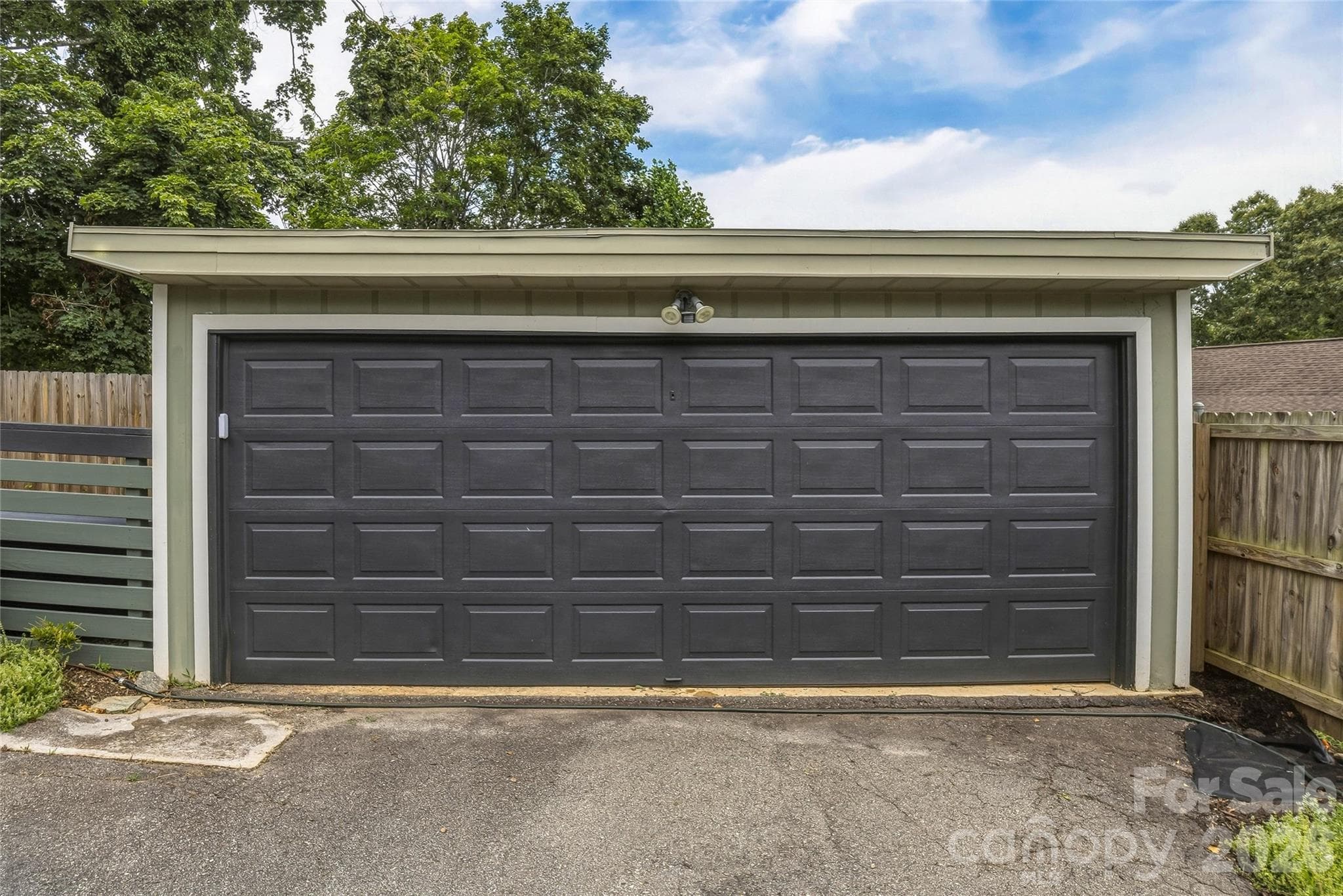 Detached Garage - 10 Springdale Road, Asheville