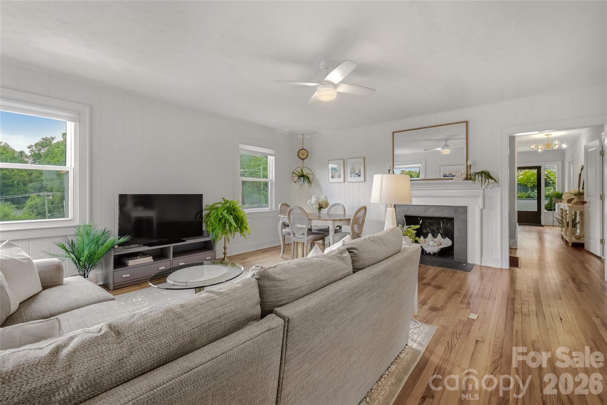Charming, open, light, and airy home - 10 Springdale Road, Asheville