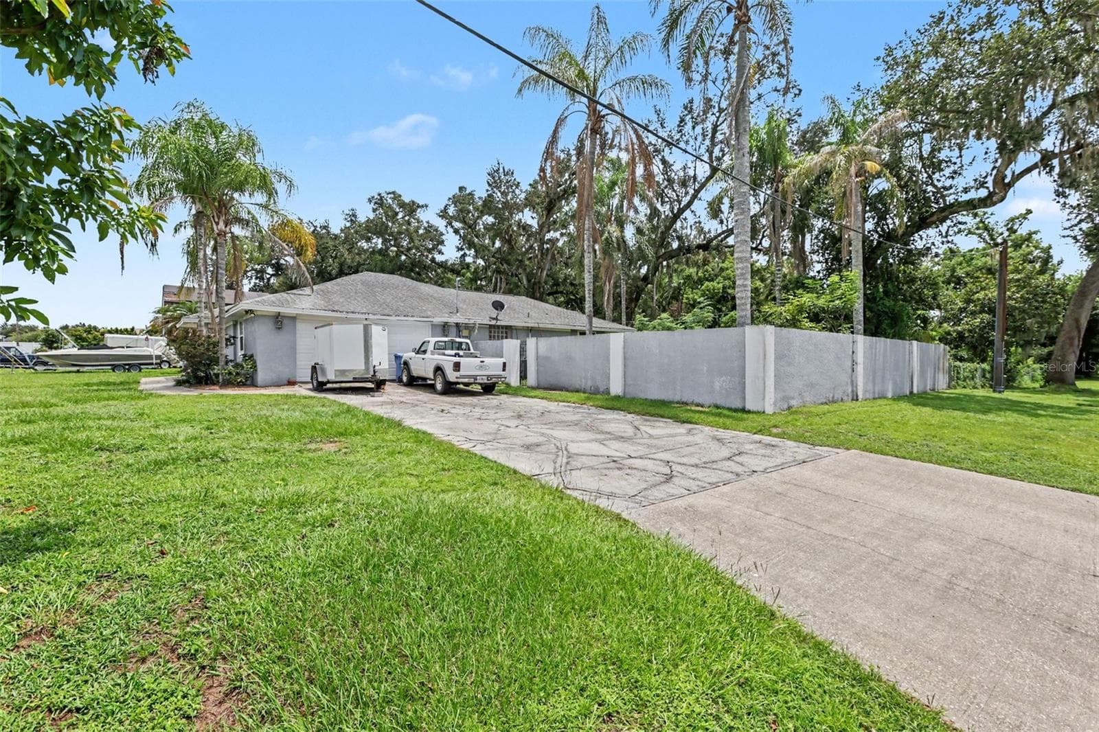 Driveway - 1307 BRANTWOOD DR, VALRICO
