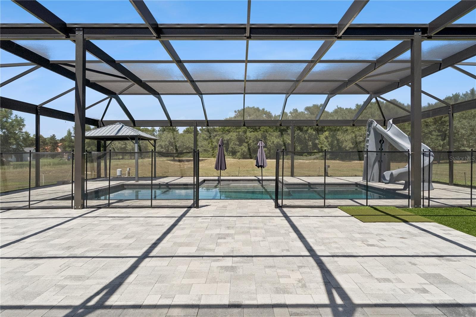 Heated Salt Water Pool - 18145 GREAT BLUE HERON DR, GROVELAND