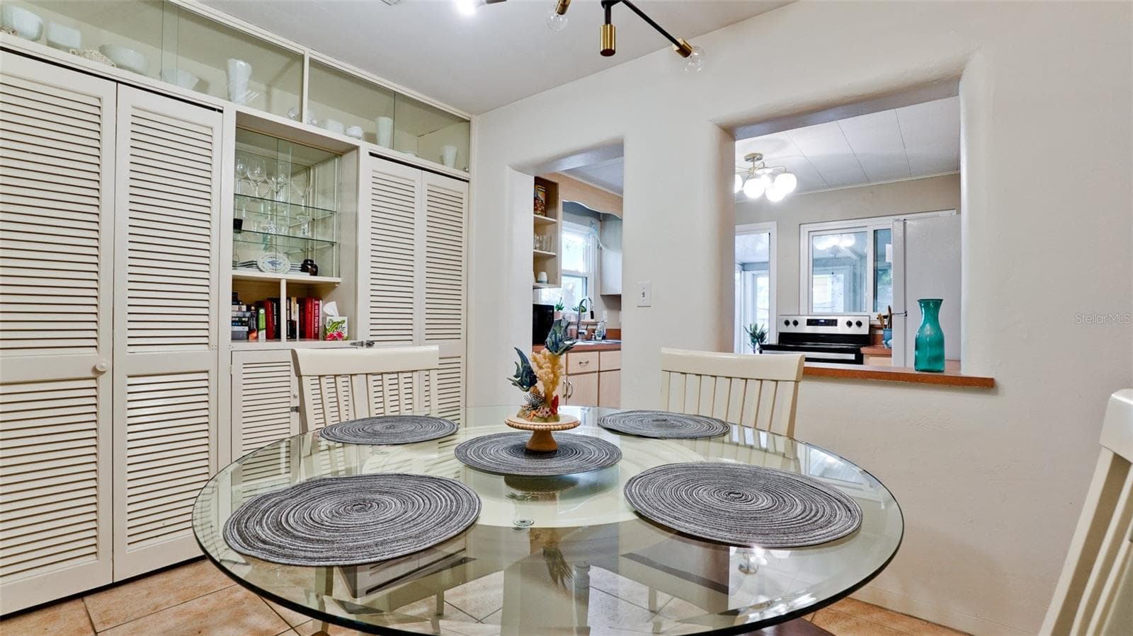 Duplex at 507 MADISON CT, SARASOTA, photo 6 of 79