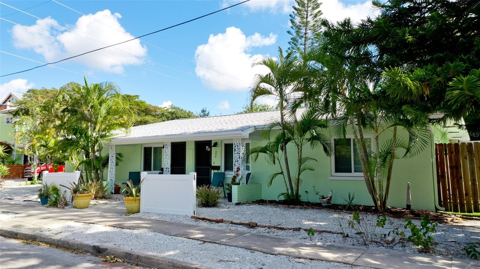 Duplex at 507 MADISON CT, SARASOTA, photo 33 of 79