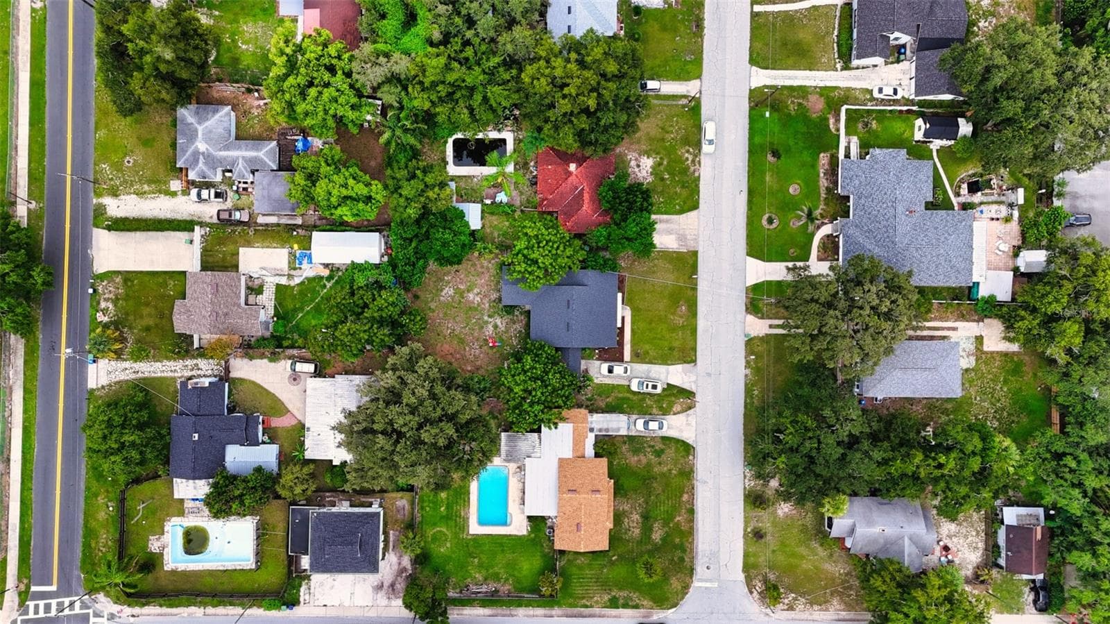 Single Family Residence at 615 AVENUE A NE, WINTER HAVEN, photo 34 of 39