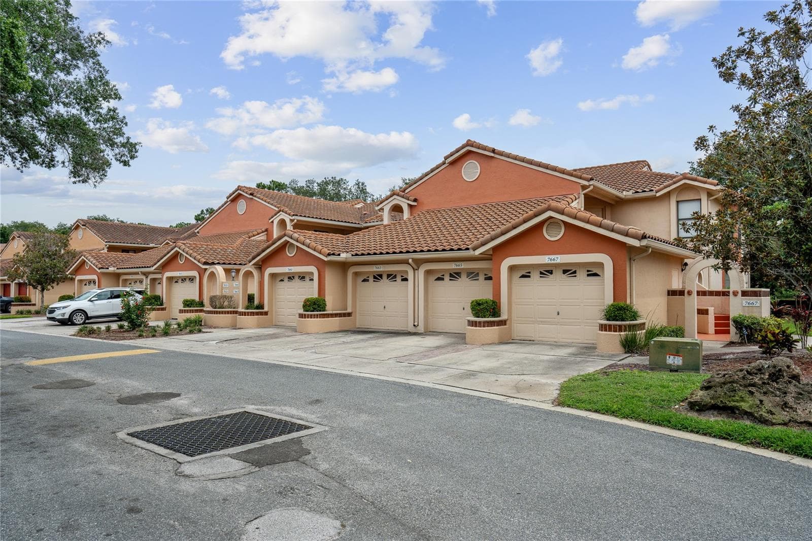 7667 SUGAR BEND DR #7667