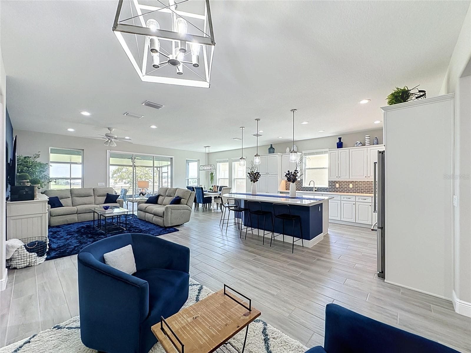 Single Family Residence at 174 SILVER MAPLE RD, GROVELAND, photo 14 of 76