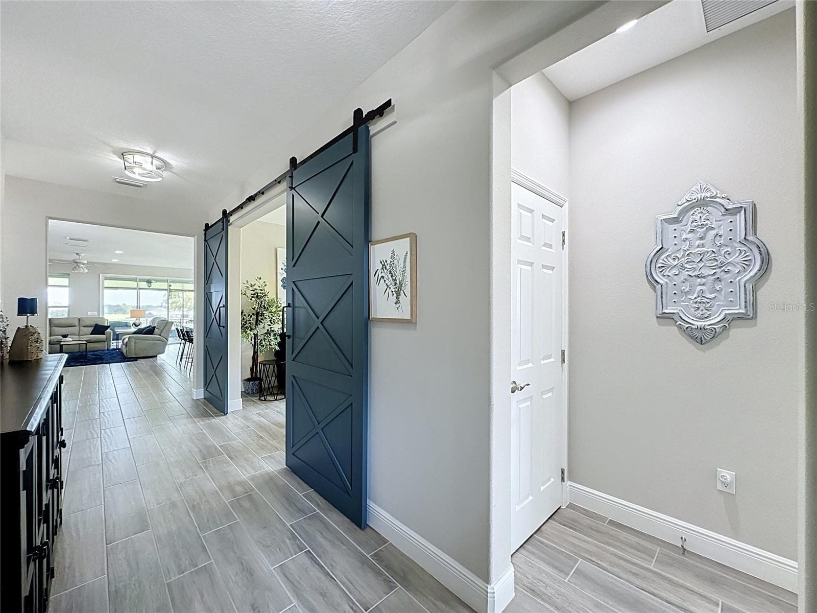Single Family Residence at 174 SILVER MAPLE RD, GROVELAND, photo 23 of 76