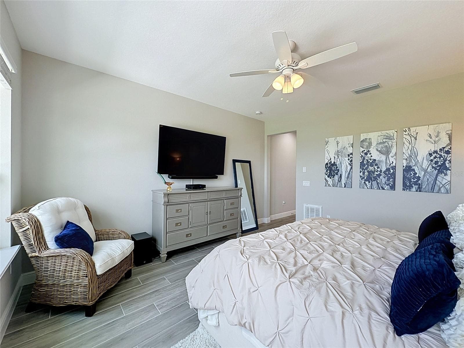 Single Family Residence at 174 SILVER MAPLE RD, GROVELAND, photo 27 of 76