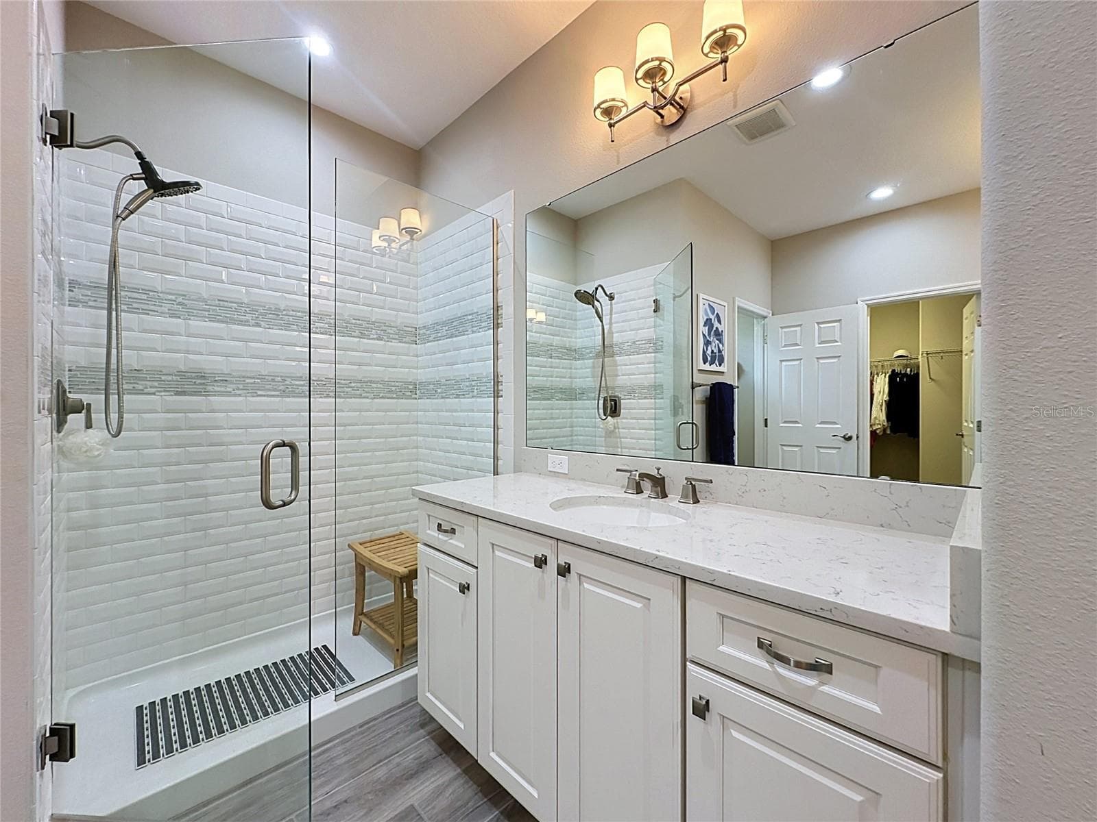 Single Family Residence at 174 SILVER MAPLE RD, GROVELAND, photo 33 of 76
