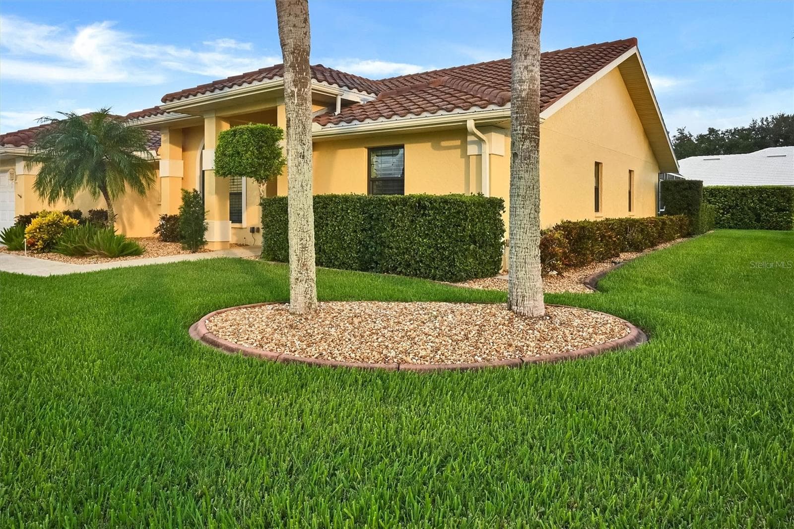 Single Family Residence at 1565 WATERFORD DR, VENICE, photo 3 of 30