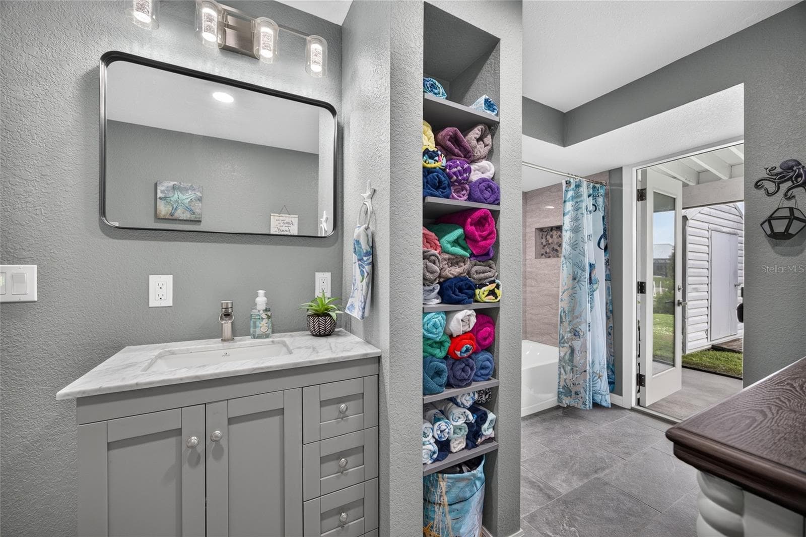 Single Family Residence at 3165 ROCK CREEK DR, PORT CHARLOTTE, photo 16 of 45
