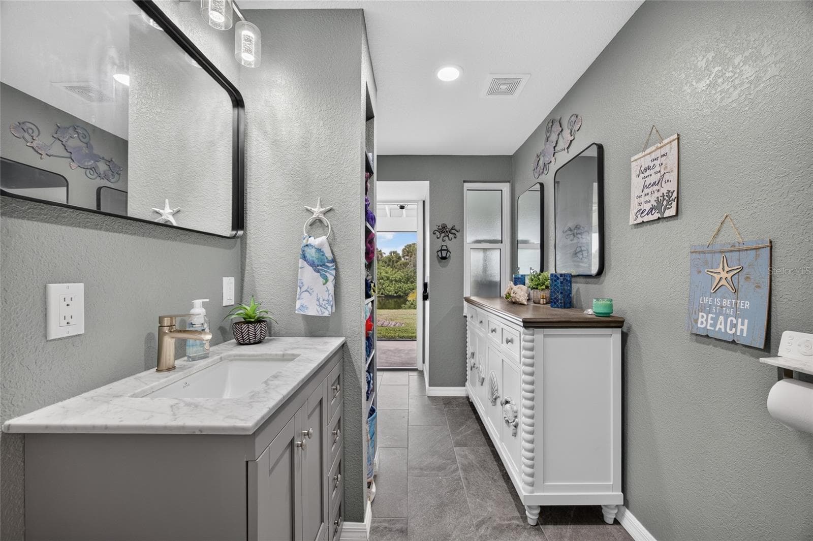 Single Family Residence at 3165 ROCK CREEK DR, PORT CHARLOTTE, photo 18 of 45
