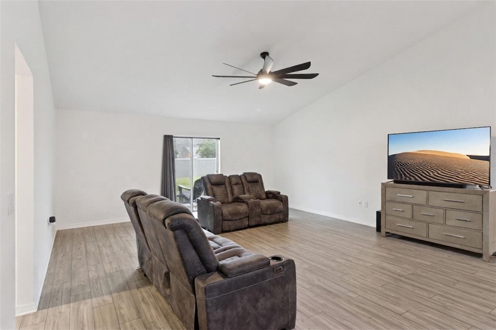 Single Family Residence at 1041 BROOKS WAY, WINTER HAVEN, photo 23 of 37