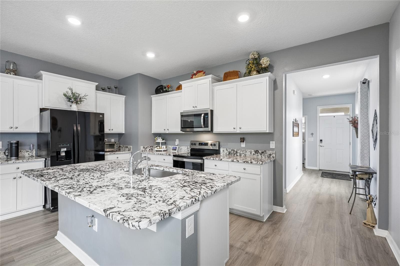 Kitchen - 5395 SUNSHINE DR, WILDWOOD