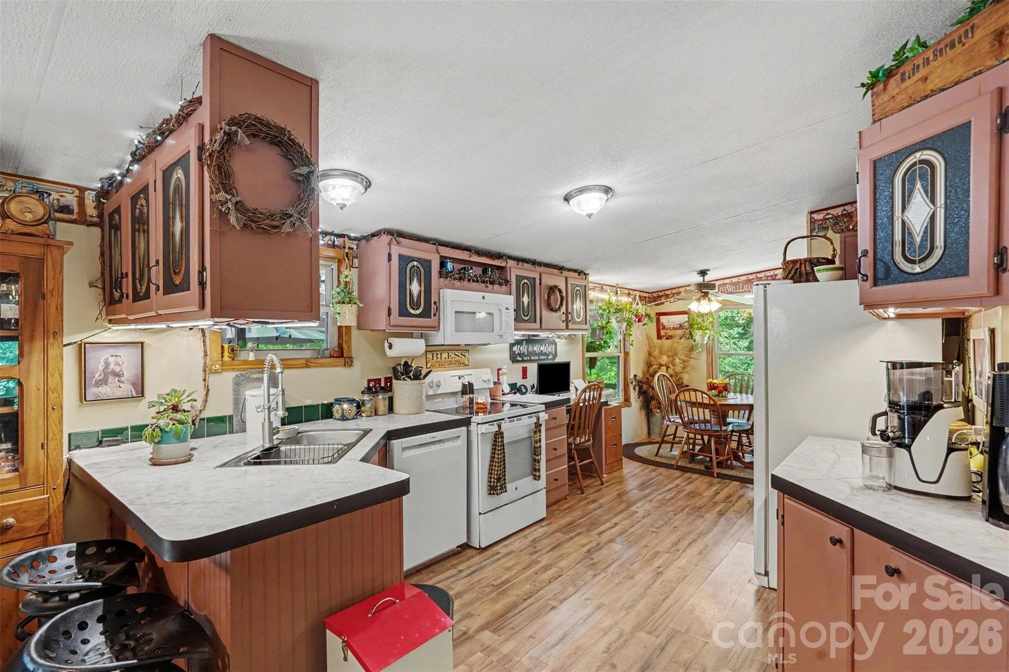Single Family Residence at 1206 Alberto Lane, Stanley, photo 10 of 34