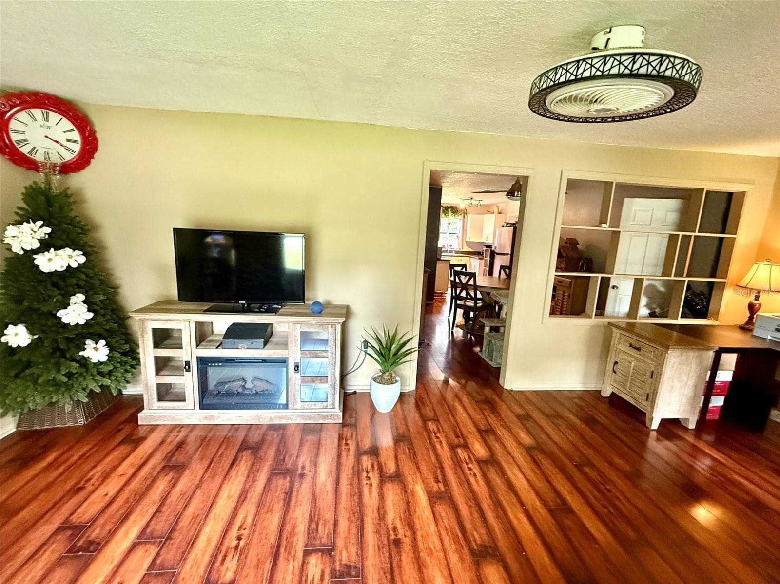 Single Family Residence at 5937 UONA AVE, ORLANDO, photo 6 of 45