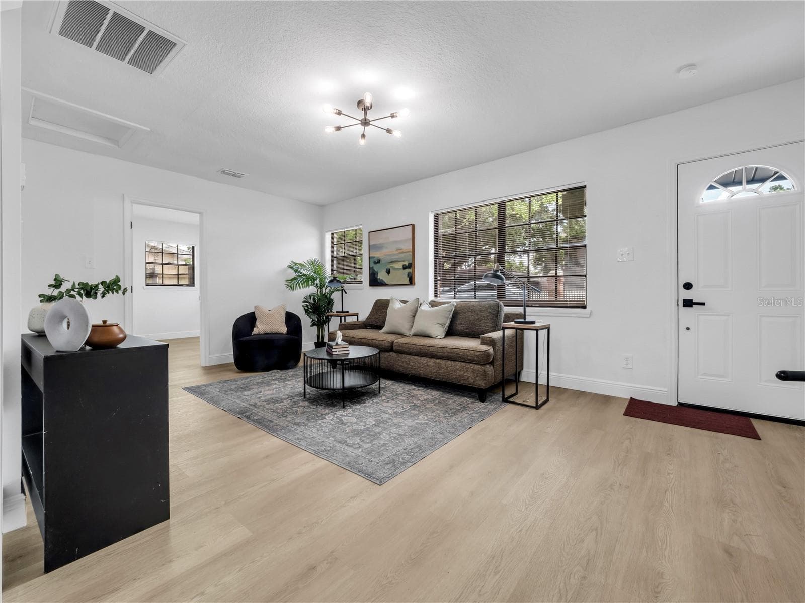 Single Family Residence at 14931 FISHER RD, TAMPA, photo 3 of 25