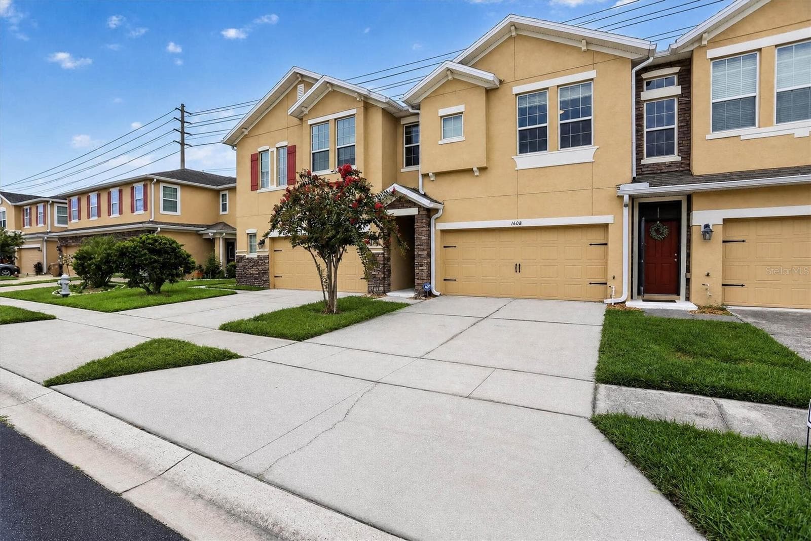 Townhouse at 1608 MOHEGAN BLVD, KISSIMMEE, photo 2 of 46