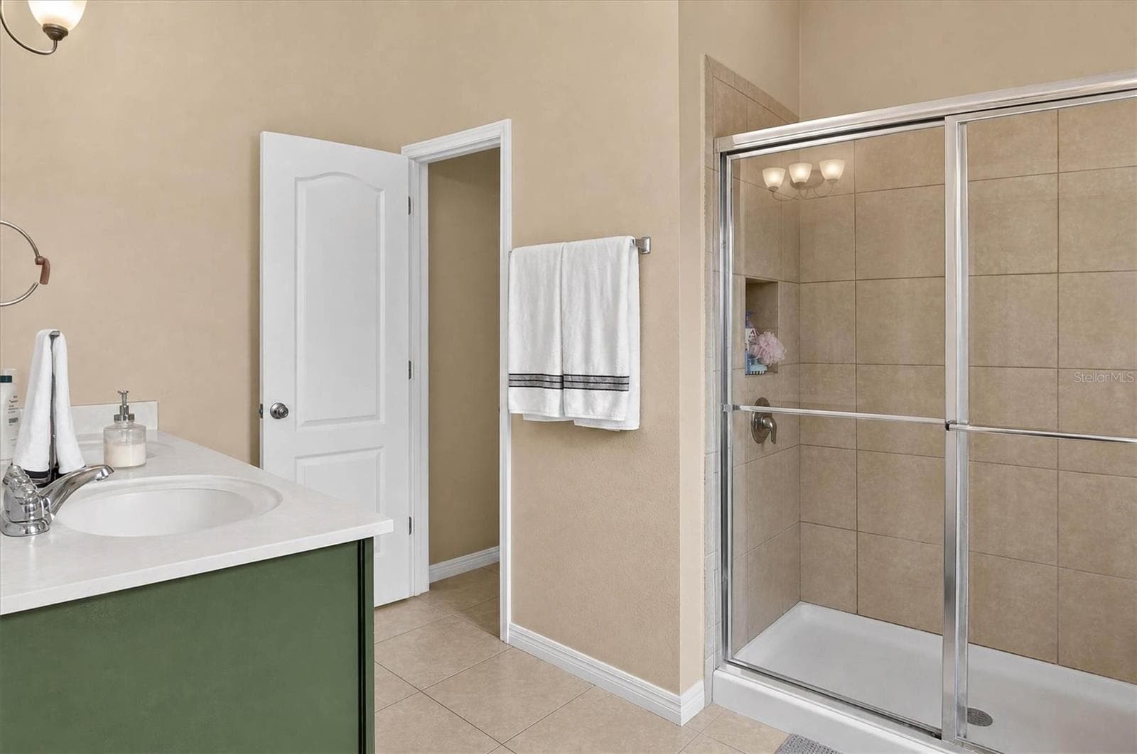 Townhouse at 1608 MOHEGAN BLVD, KISSIMMEE, photo 27 of 46