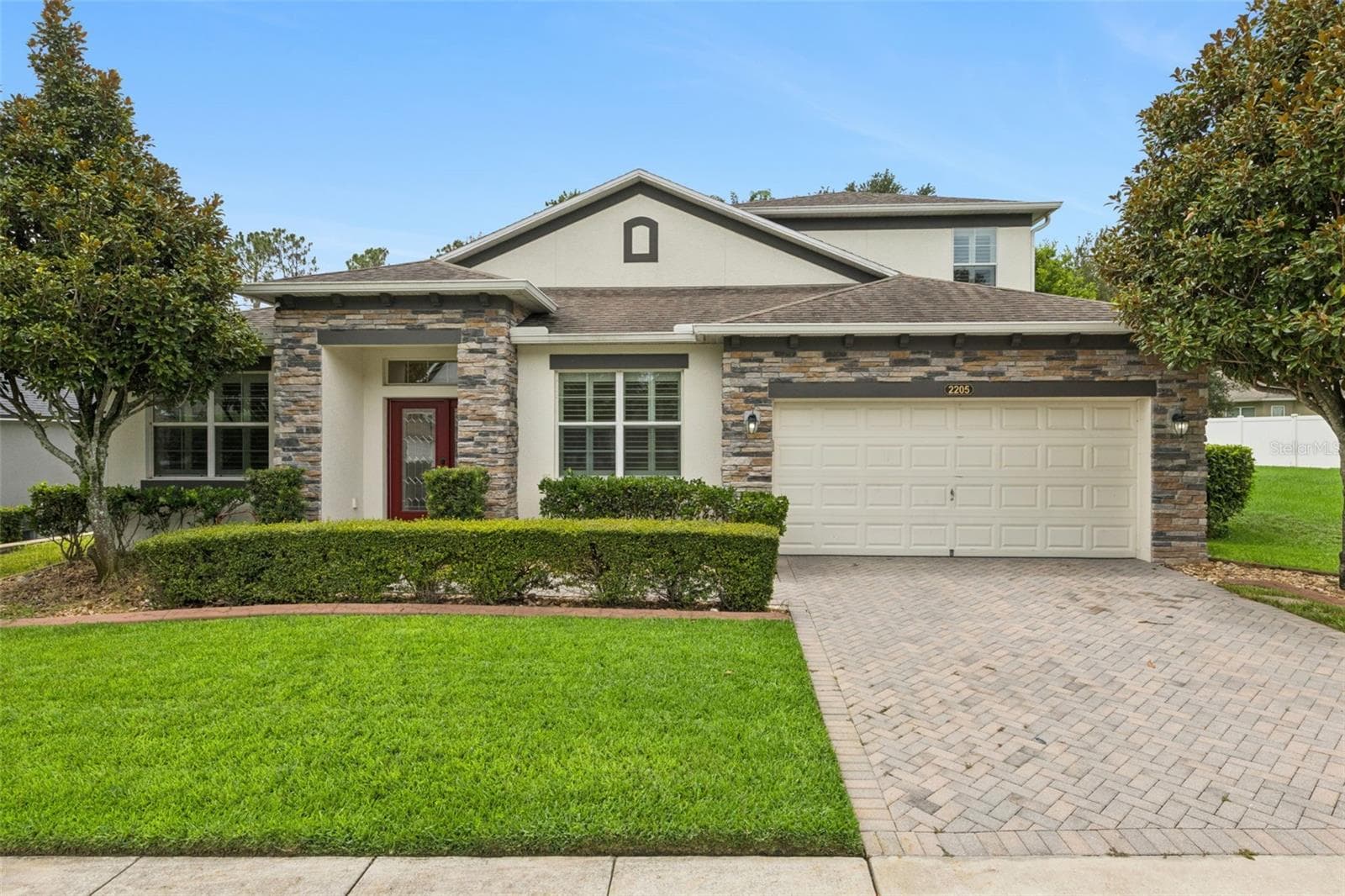 2205 PICKFORD CIR