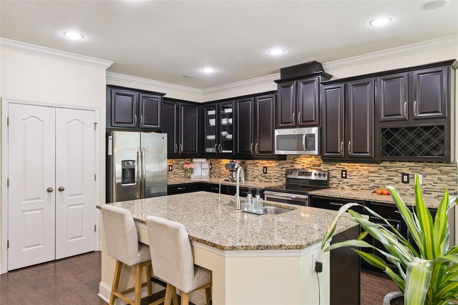 Single Family Residence at 2205 PICKFORD CIR, APOPKA, photo 6 of 33