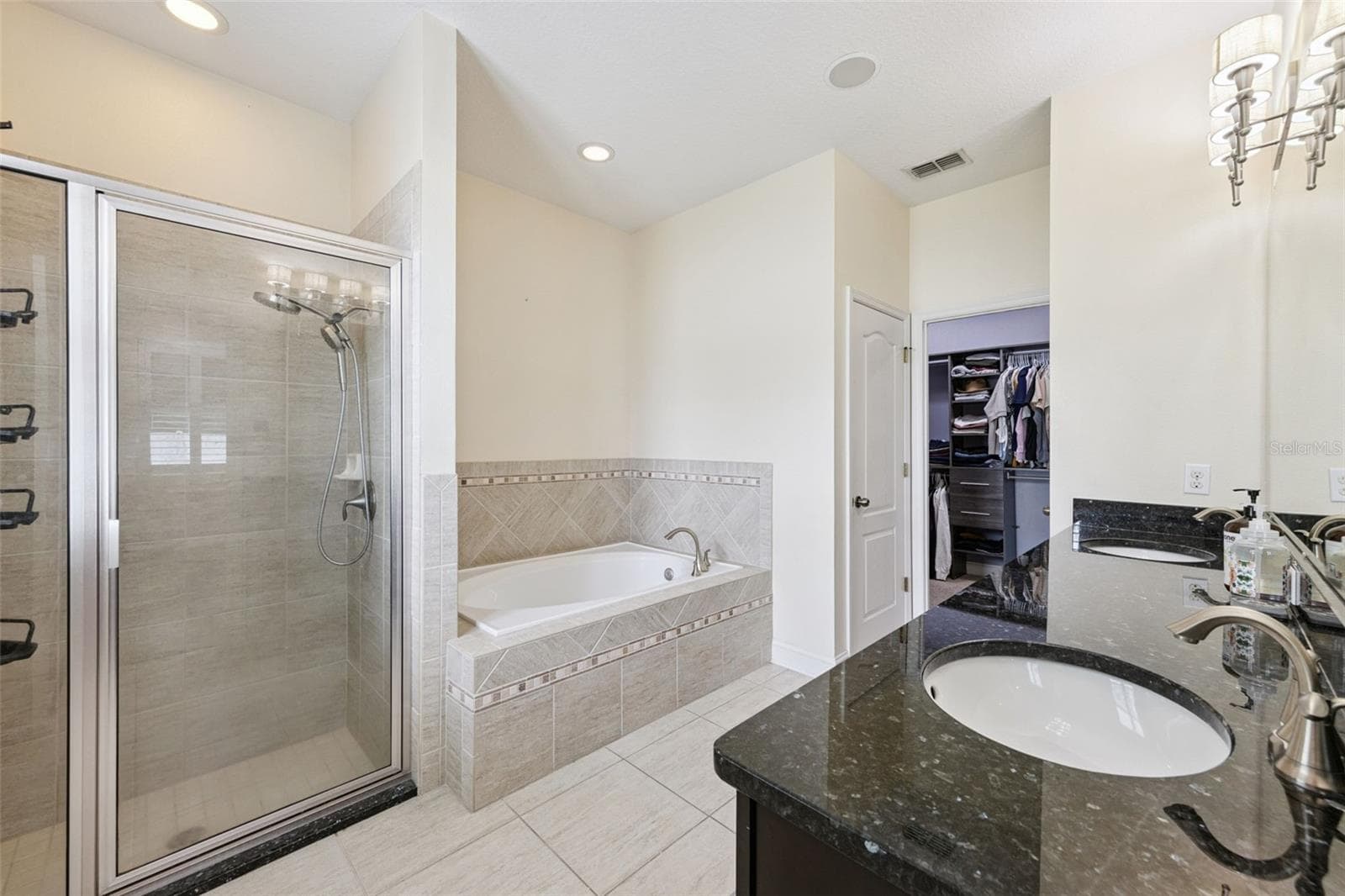 Single Family Residence at 2205 PICKFORD CIR, APOPKA, photo 12 of 33