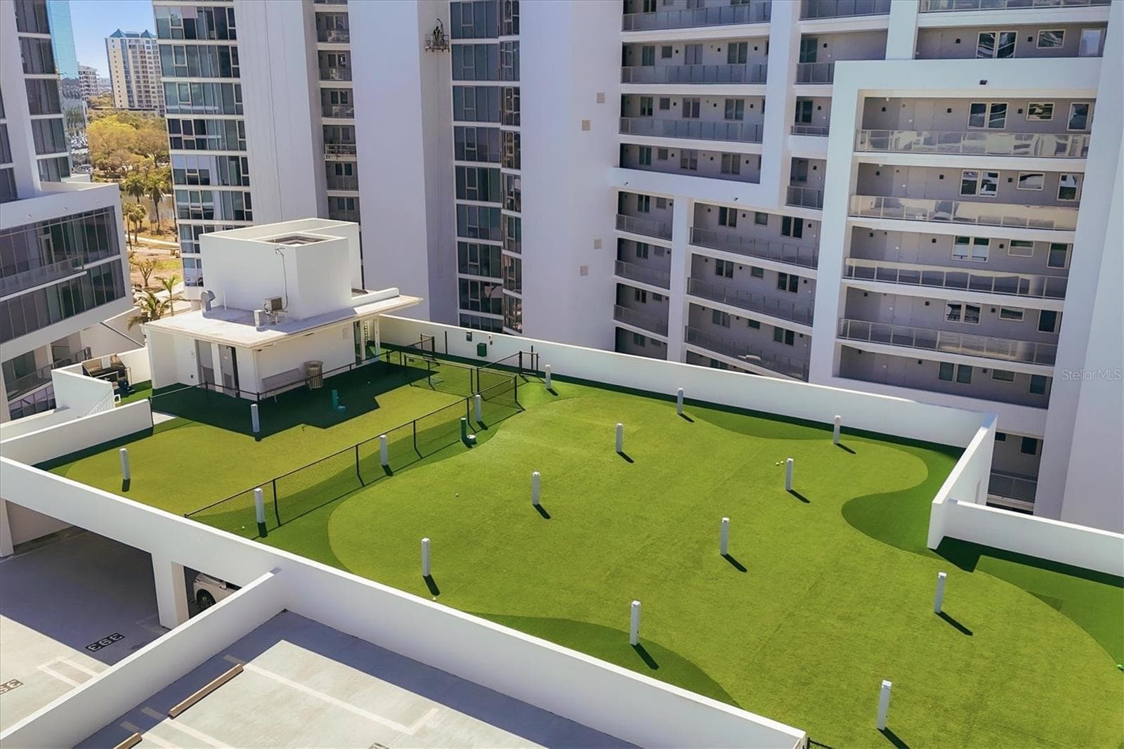 Rooftop Dog Park - 1155 N GULFSTREAM AVE #807, SARASOTA