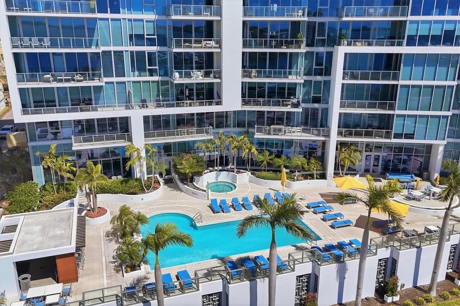 Beautiful outdoor space - 1155 N GULFSTREAM AVE #807, SARASOTA