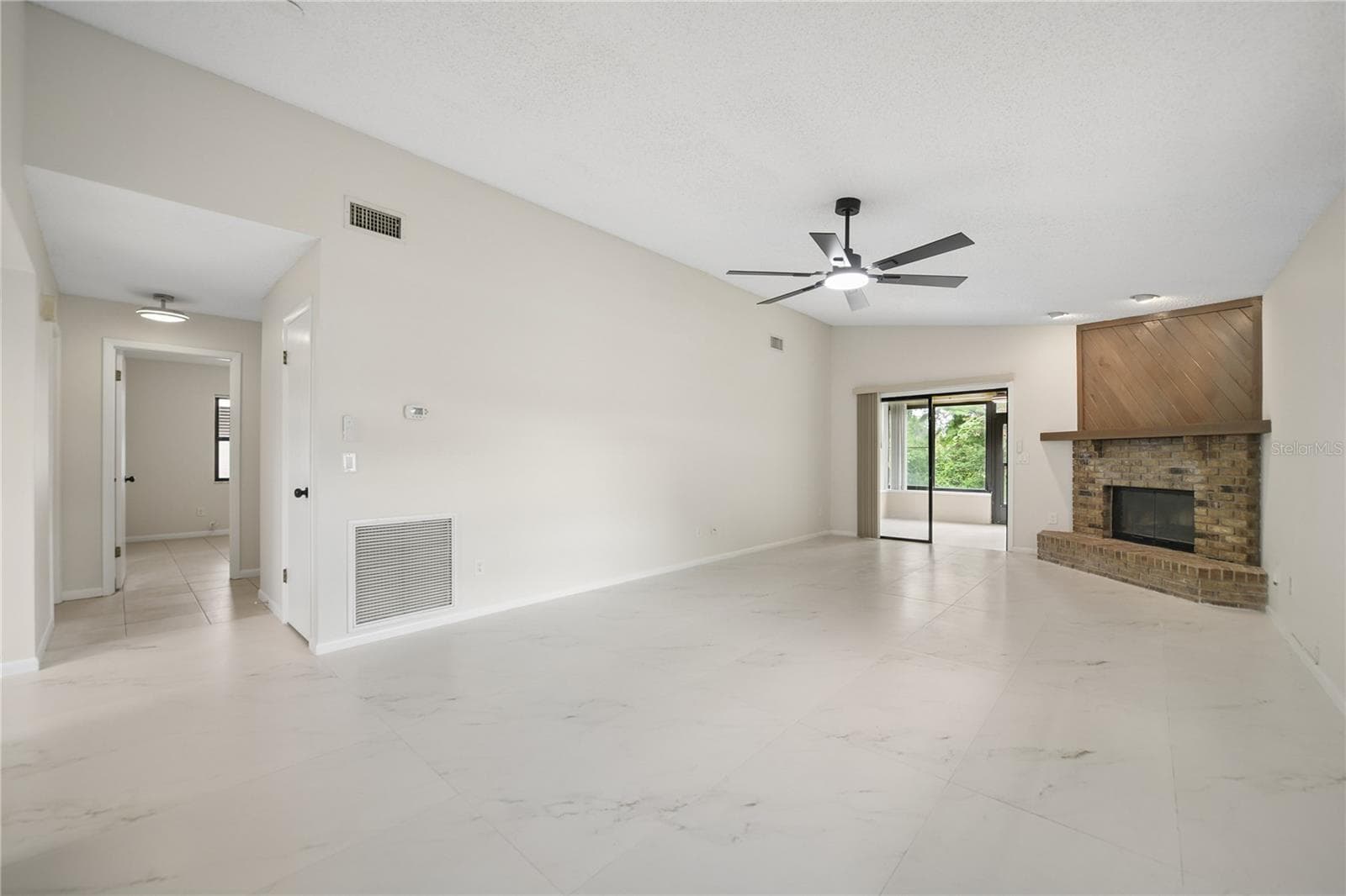Single Family Residence at 104 QUAIL RIDGE CT, SANFORD, photo 9 of 34